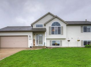 2074 Jaclyn Dr, Hudsonville, MI 49426