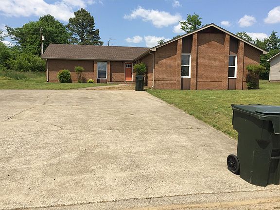 2nd image of 1417 Hillwood Dr APT 1