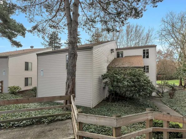 11746 SW Boones Bend Dr, Beaverton, OR 97008