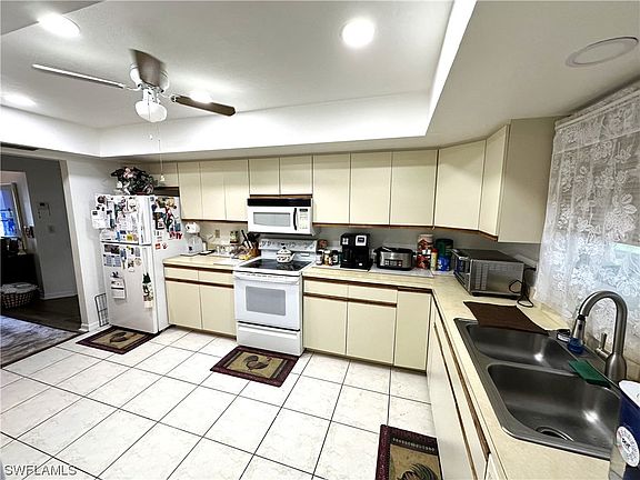 3rd image of 413 Robert Ave