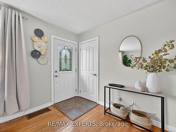 5th image of 3114 Poplar Rd