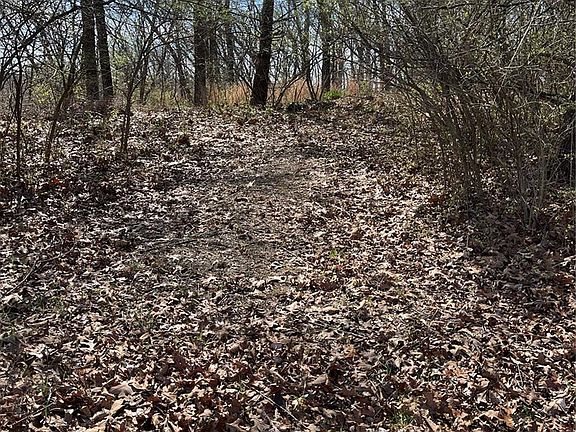 5th image of 1455 Ridge Rd