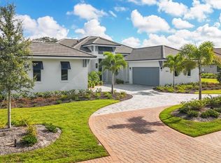 3943 Founders Club Dr, Sarasota, FL 34240