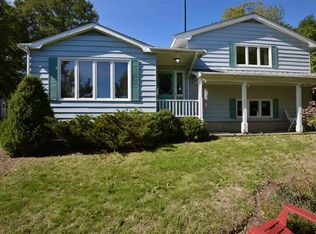 4 Castle Hill Dr, Halifax, NS B3M3A3