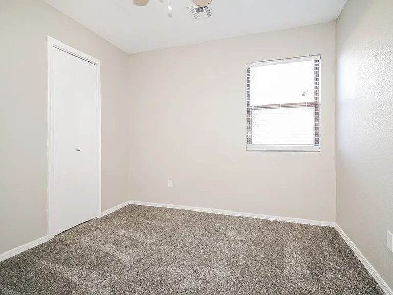 10321 Koch Dr — Photo 11