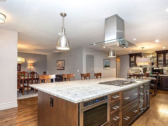 4th image of 2539 Willowren Way