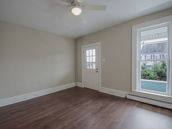 2nd image of 208 Chestnut St