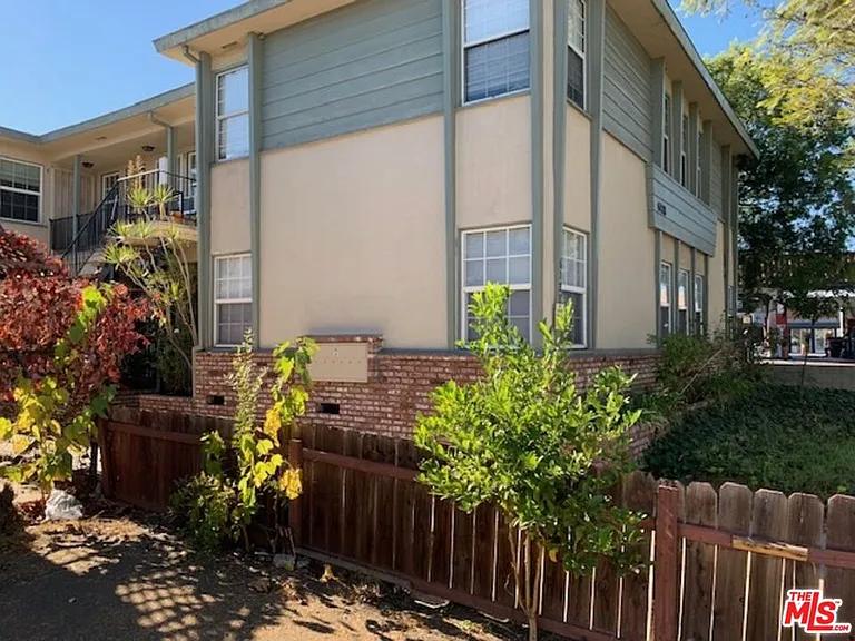 6128 Cashio St #1 — Photo 1