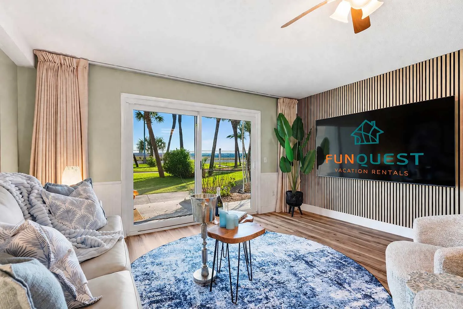 1 bed, 1.5 bath, 740 sqft, $2,000 — Photo 1