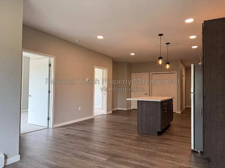600 8th St S #302 — Photo 10