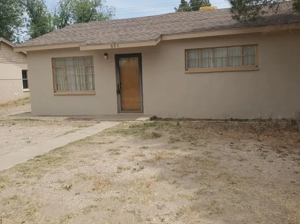 606 S 6th St, Carlsbad, NM 88220