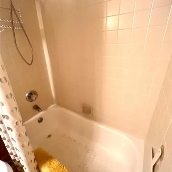 4240 Chantelle Dr #B103 — Photo 16