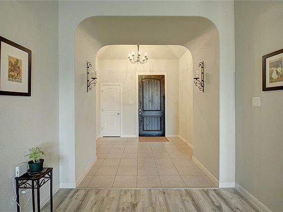 4th image of 205 Headwaters Dr