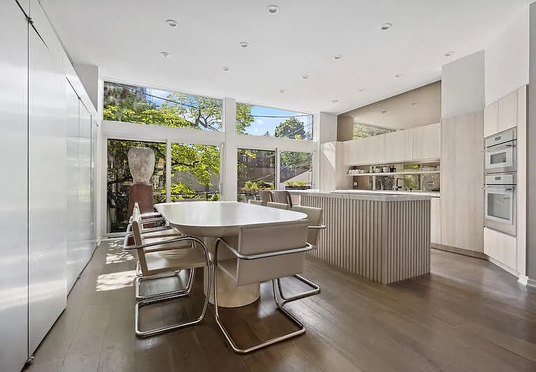 509 W Grant Pl — Photo 8
