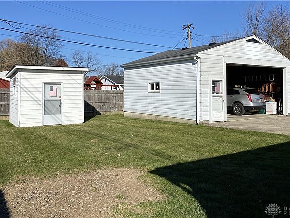 3rd image of 565 Adeline Ave
