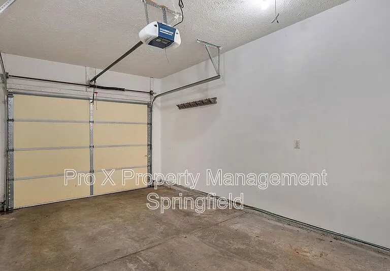 3119 W Water St — Photo 14