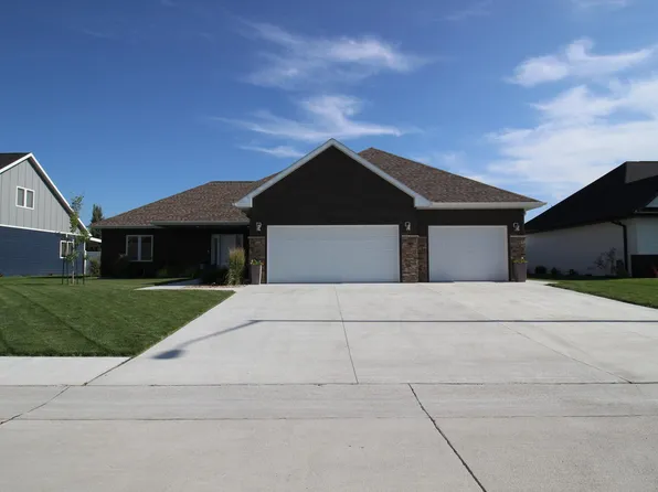 4213 Bretwood Circle, North Platte, NE 69101