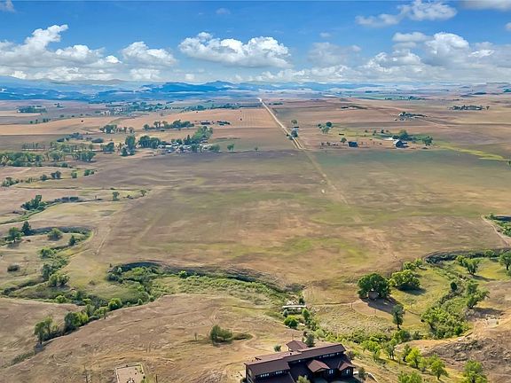 3rd image of 20197 Butte Dr