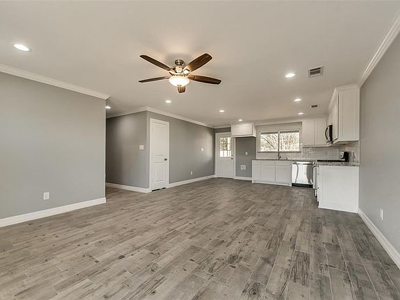 4th image of 2308 Bourland St