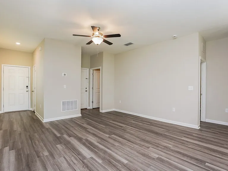 843 Kings Pine Ct — Photo 4