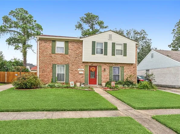 2121 N Lexington Ave, Gretna, LA 70056