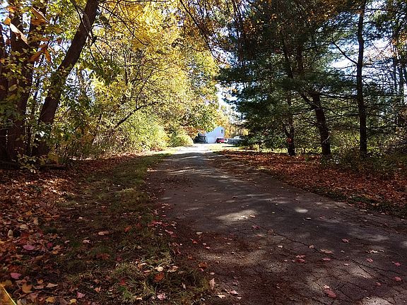 HILLSIDE RD DRIVEWAY VIEW