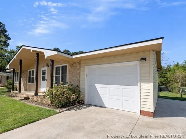 1722 Berriedale Dr, Fayetteville, NC 28304