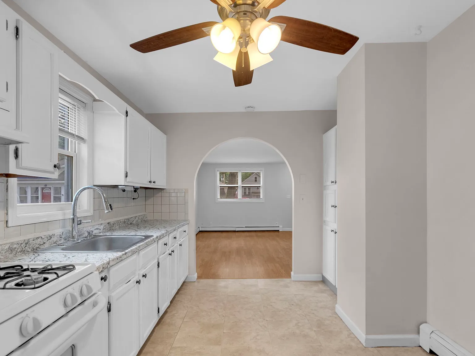 2 bed, 980 sqft, $2,900 — Photo 3