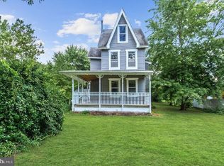 1202 Bridgeboro Rd, Edgewater Park, NJ 08010