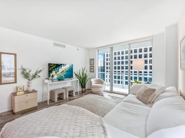 500 Brickell Ave APT 1810, Miami, FL 33131