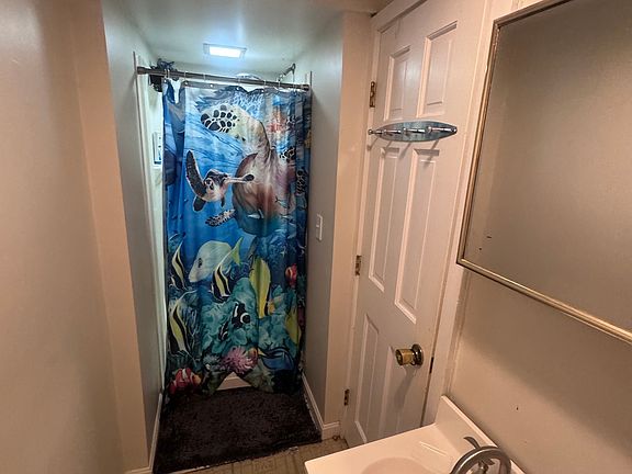 5th image of 10 Wallace St APT 1L