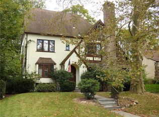 68 Old Orchard Rd, New Rochelle, NY 10804