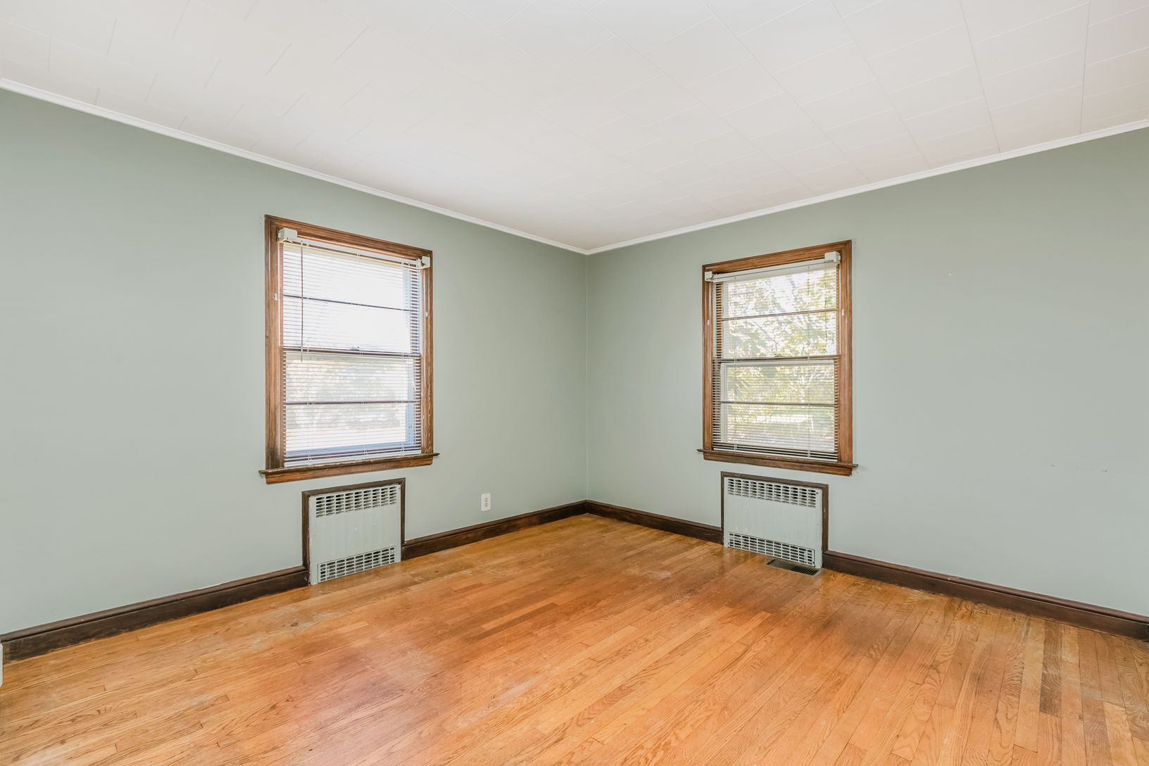  Bedroom 1 - Main Level