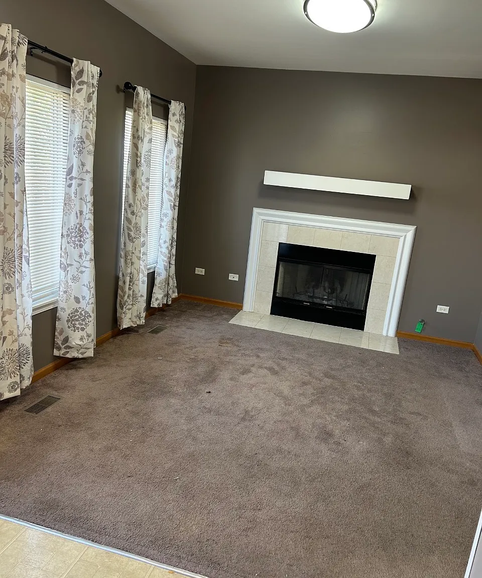 3 bed, 2.5 bath, 1400 sqft, $2,200 — Photo 4