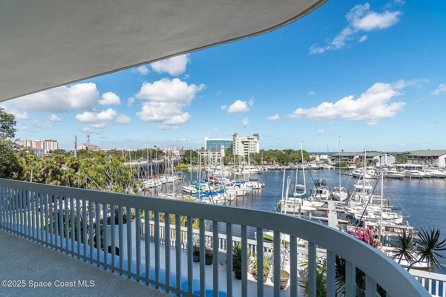 1208 East River Drive 401 - 401 — Photo 4
