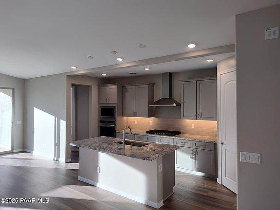 4th image of 7627 E Turnberry Dr