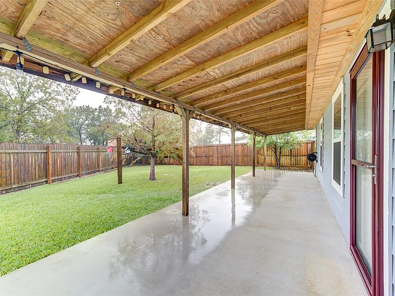 503 W Linney St — Photo 40