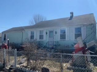 26 Rogers St, Dartmouth, MA 02748