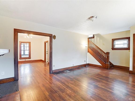 5th image of 553 Kolping Ave