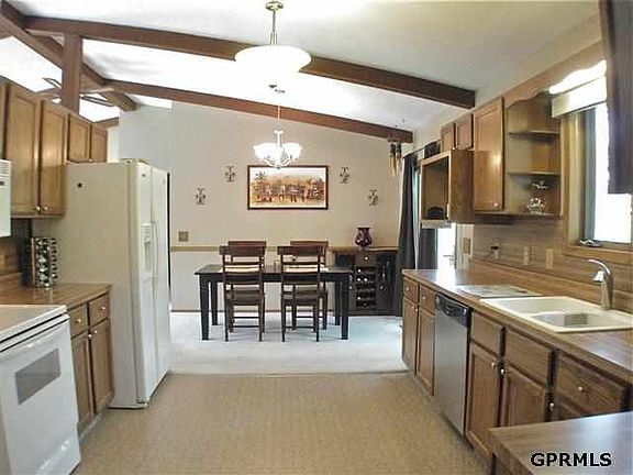 2nd image of 8824 Verdon Cir