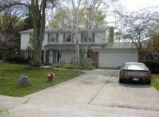 28737 Rockledge Dr, Farmington Hills, MI