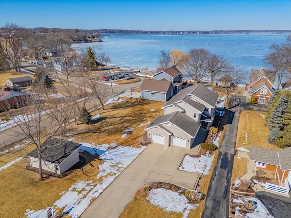 3296 Brooklyn Drive, Stoughton, WI 53589