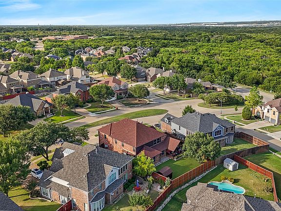 3rd image of 663 E Sandra Ln