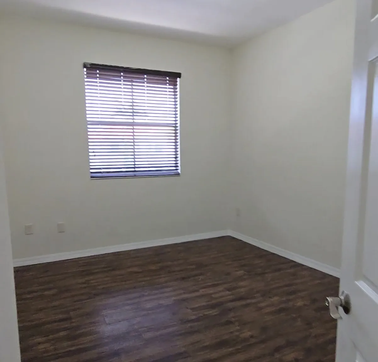 3 bed, 1502 sqft, $3,050 — Photo 3