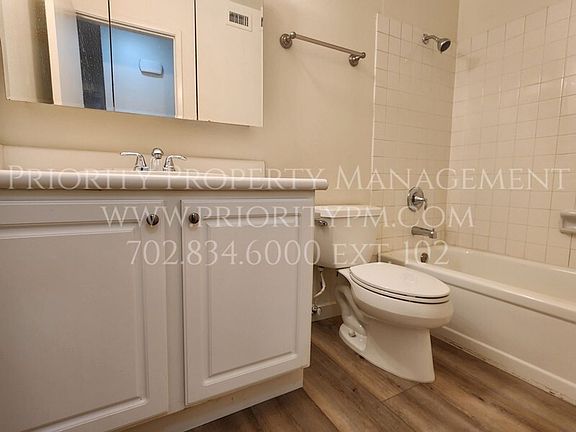 4th image of 7070 Mountain Moss Dr