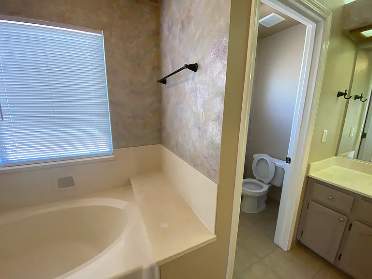 3814 E Paradise Ave — Photo 18
