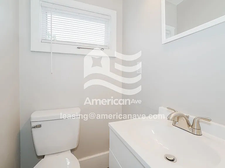 1067071_008_main_bathroom_12842240.jpg
