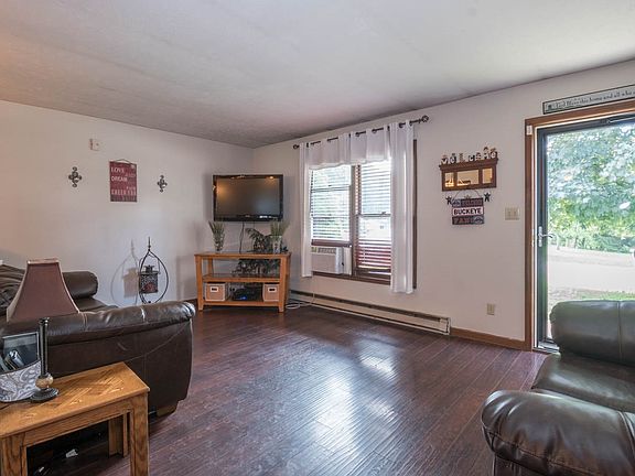 4th image of 257 Apple St