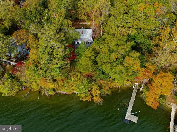 43979 Drum Cliff Rd, Hollywood, MD 20636