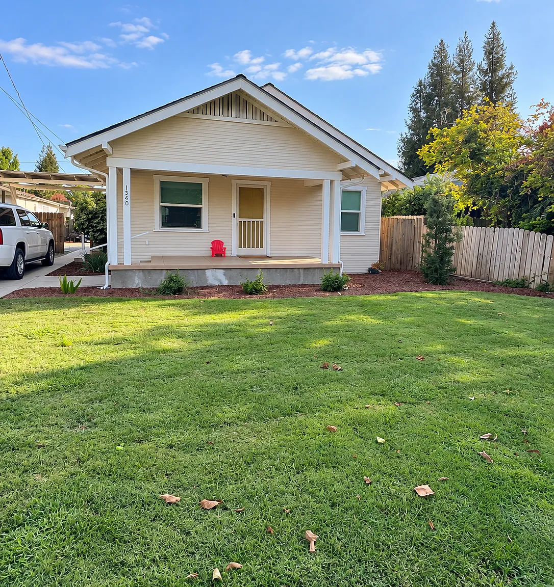 3 bed, 1344 sqft, $2,300 — Photo 1